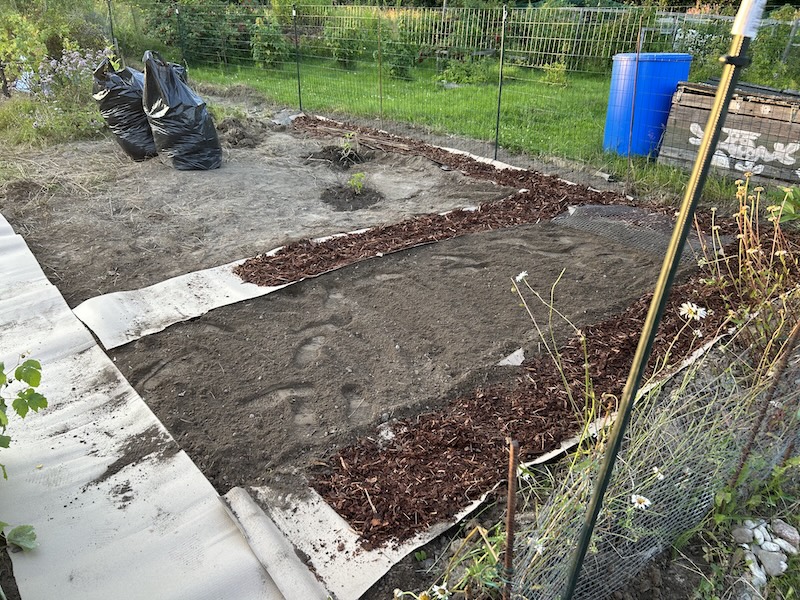 Vanhaa ja uutta aitaa